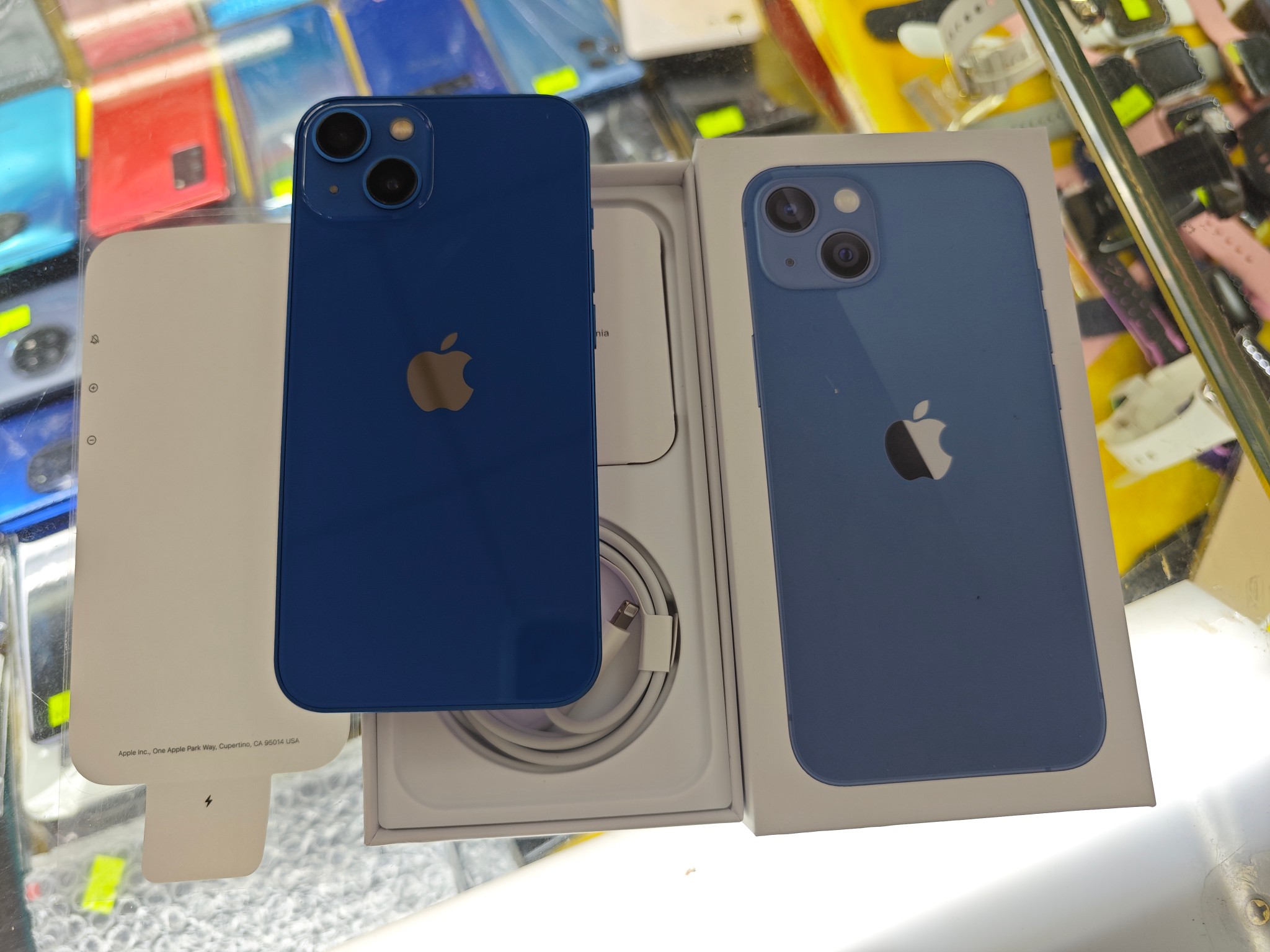 Apple iPhone 13
