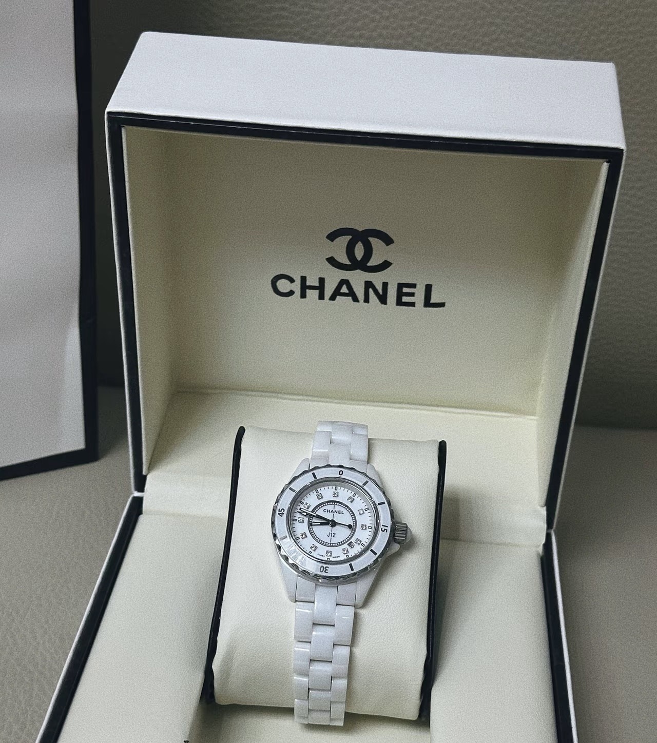 Chanel J12 33mm